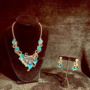 Turquoises necklace and ear rings with aquamarine gems. Adjustable chain from 9”